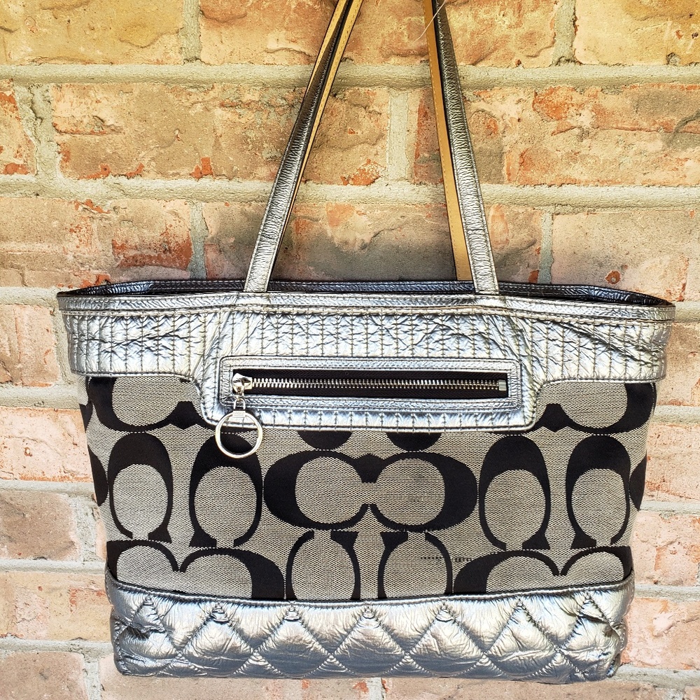 Coach Poppy signature handbag